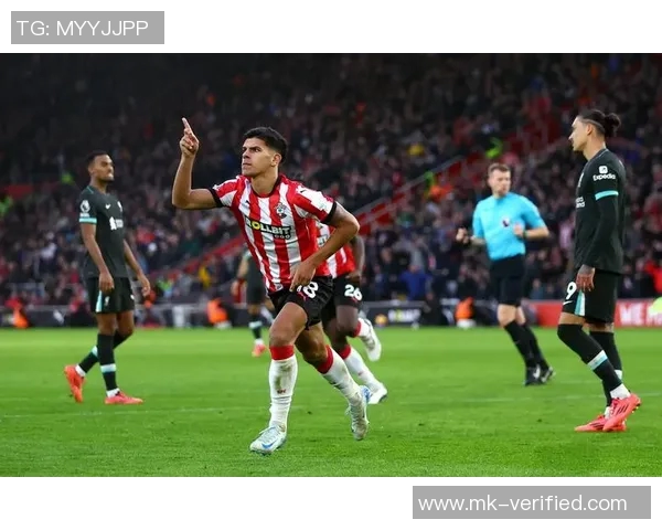 西甲激战:利物浦狂胜莱比锡六球大捷引发全场热议与数据分析