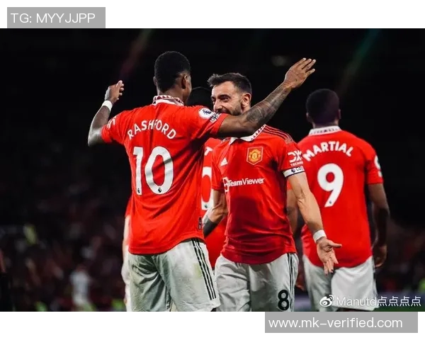 欧联杯惊天逆转利物浦2-1战胜曼联引发全场狂欢