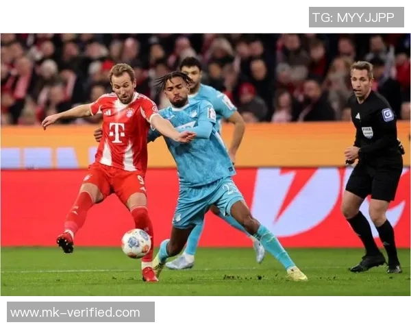 德甲大战：拜仁狂胜里昂五球零封引发全场热议